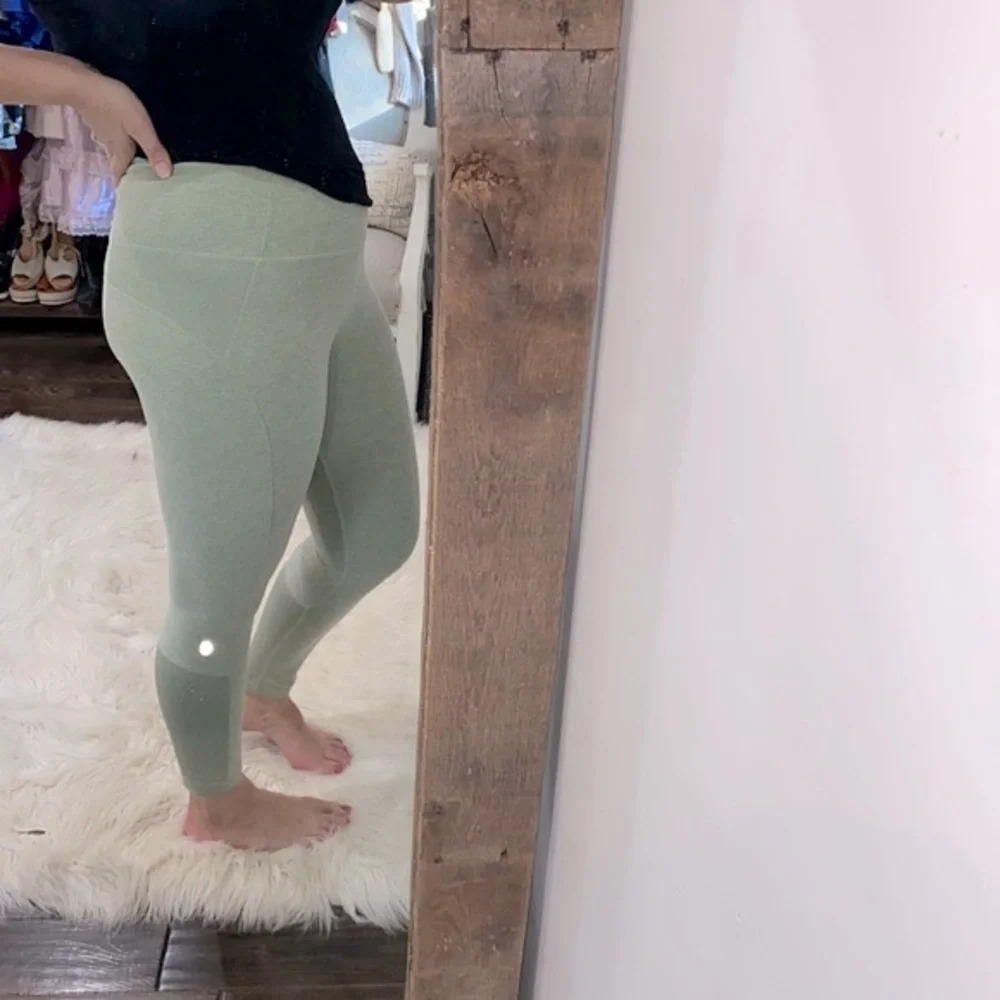 Apana green athletic leggings size medium